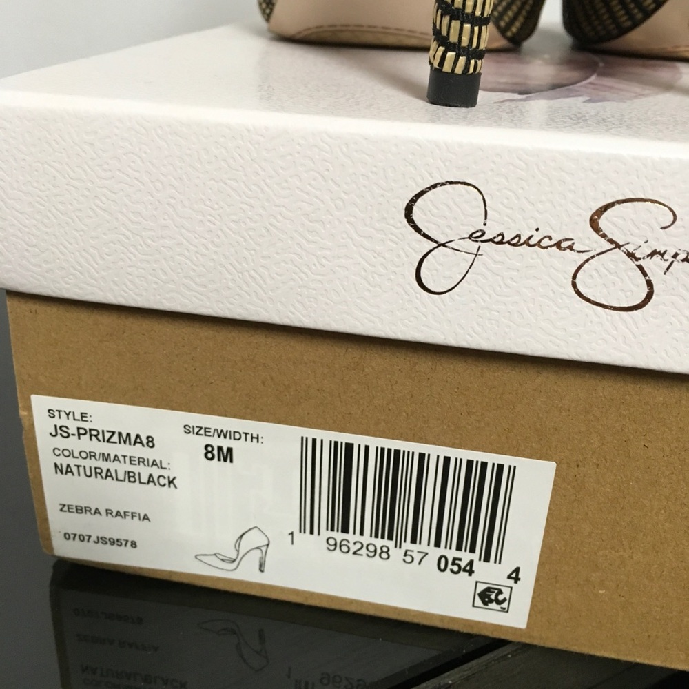 Jessica Simpson Pointed Toe Black and Gold Patterned Women's Pumps - Picture 5 of 5